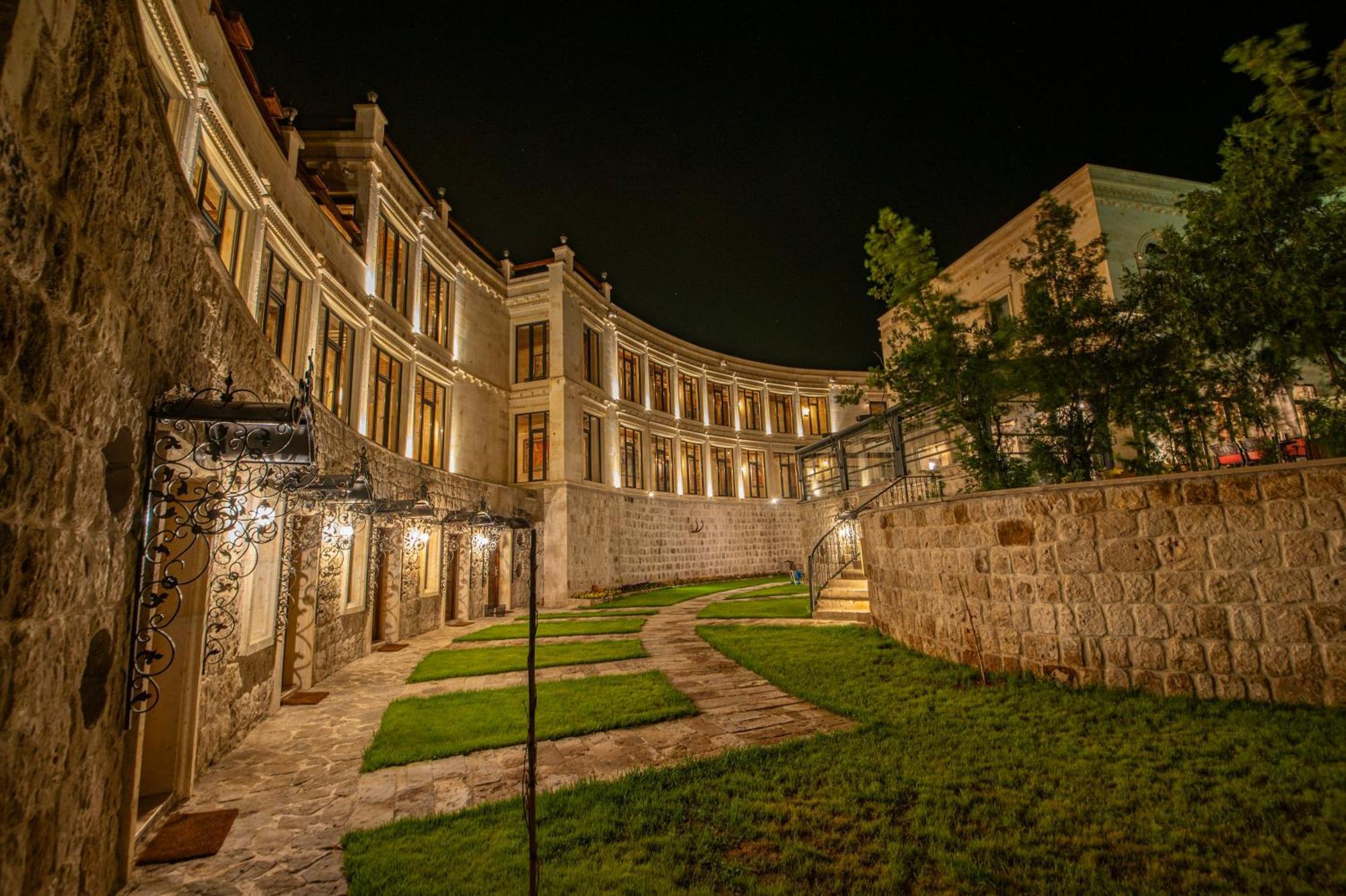 Sobek Stone House Cappadocia Bed & Breakfast Nevşehir Bagian luar foto